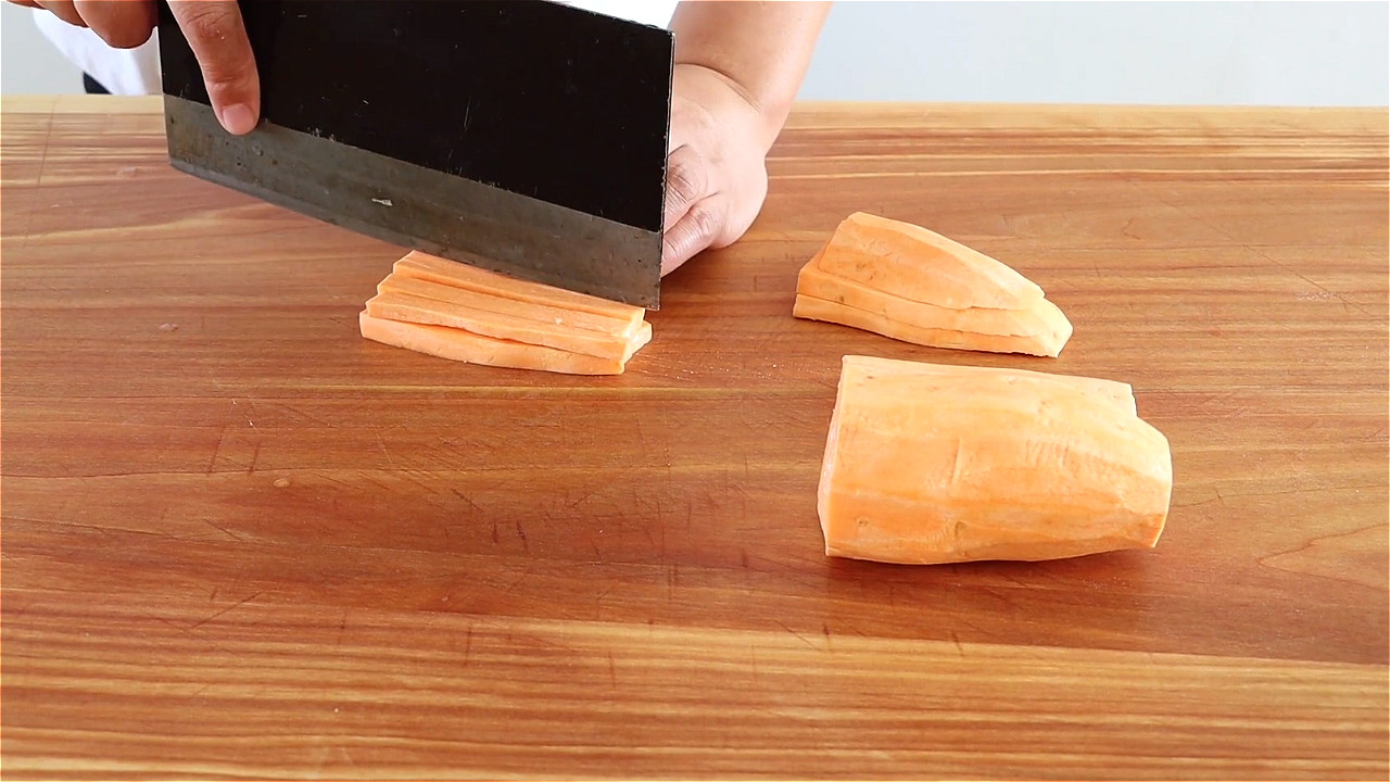 薯条的家庭版做法酥脆又好吃,薯条做法家庭版又脆又好吃