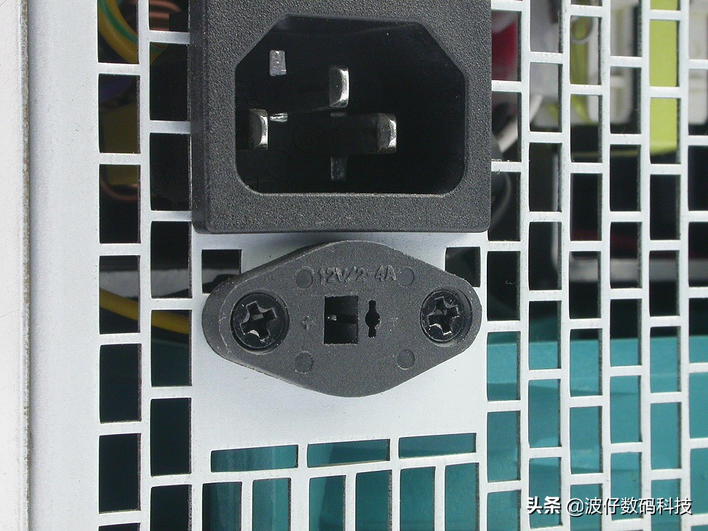 不用万用表测试电源正负极,不用仪器测漏电