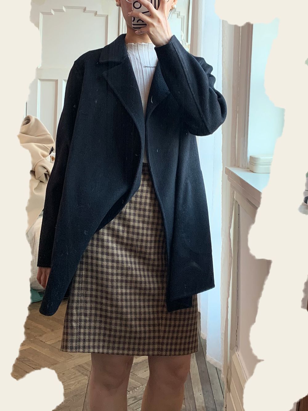 杏色大衣内搭什么颜色毛衣好看,深蓝色大衣内搭什么颜色的毛衣