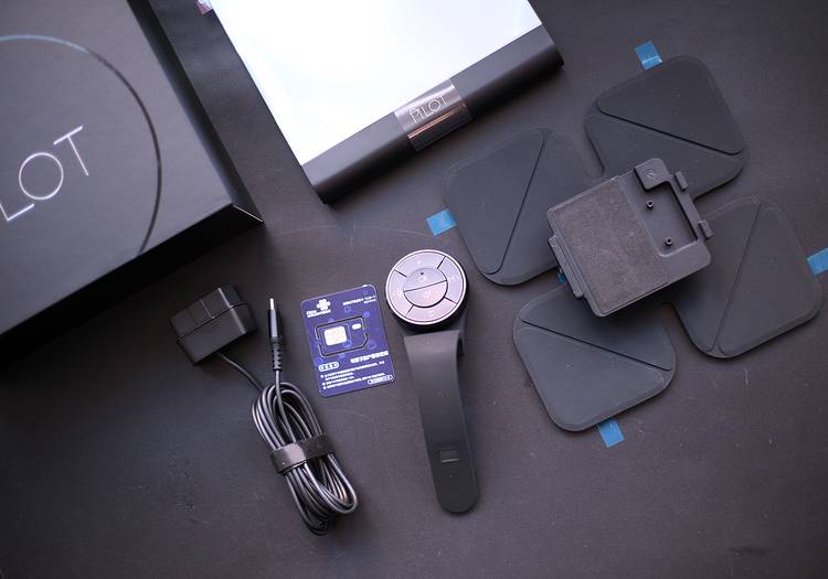 百路达HUD：听歌追剧看小猪佩奇？这才是车载导航的正确打开方式