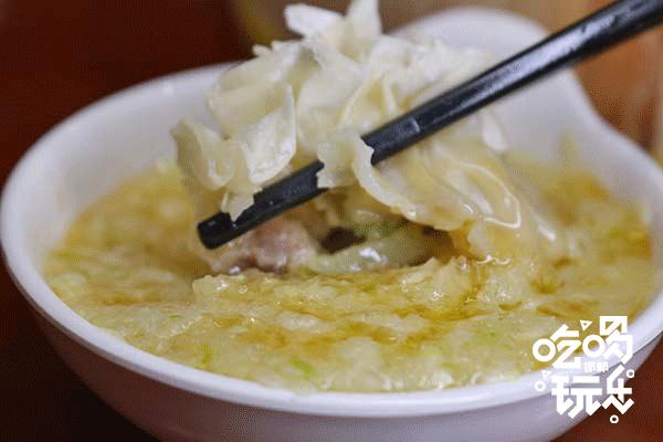 草原蒙古包烤羊腿,蒙古包山庄烤全羊烤羊腿