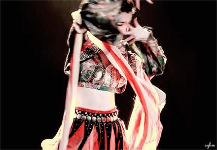 敦煌壁画里的飞天活过来了!抖音啥的视频平台都刷爆了