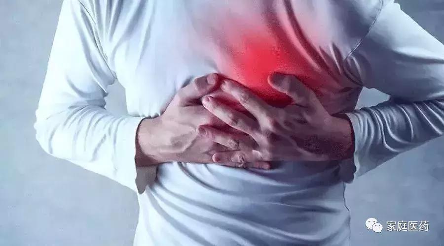 突发胸痛的处理原则,突发胸痛考虑心梗家庭自救