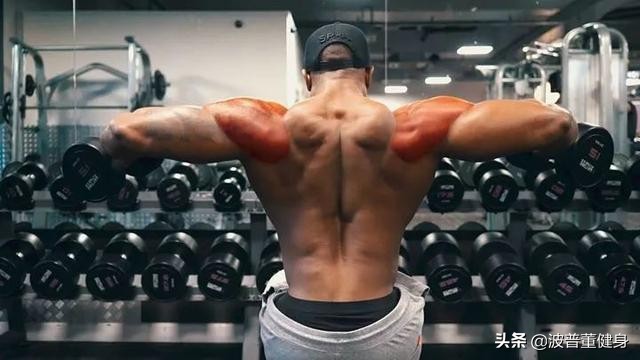 如何让肩变宽并且让肩膀更直,肩膀练宽不练斜方肌