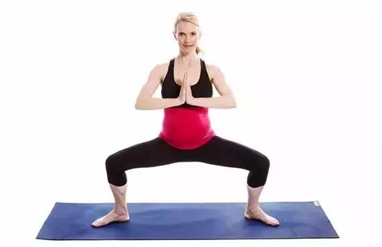 宝妈孕期指导,老师教孕妇锻炼身体的视频