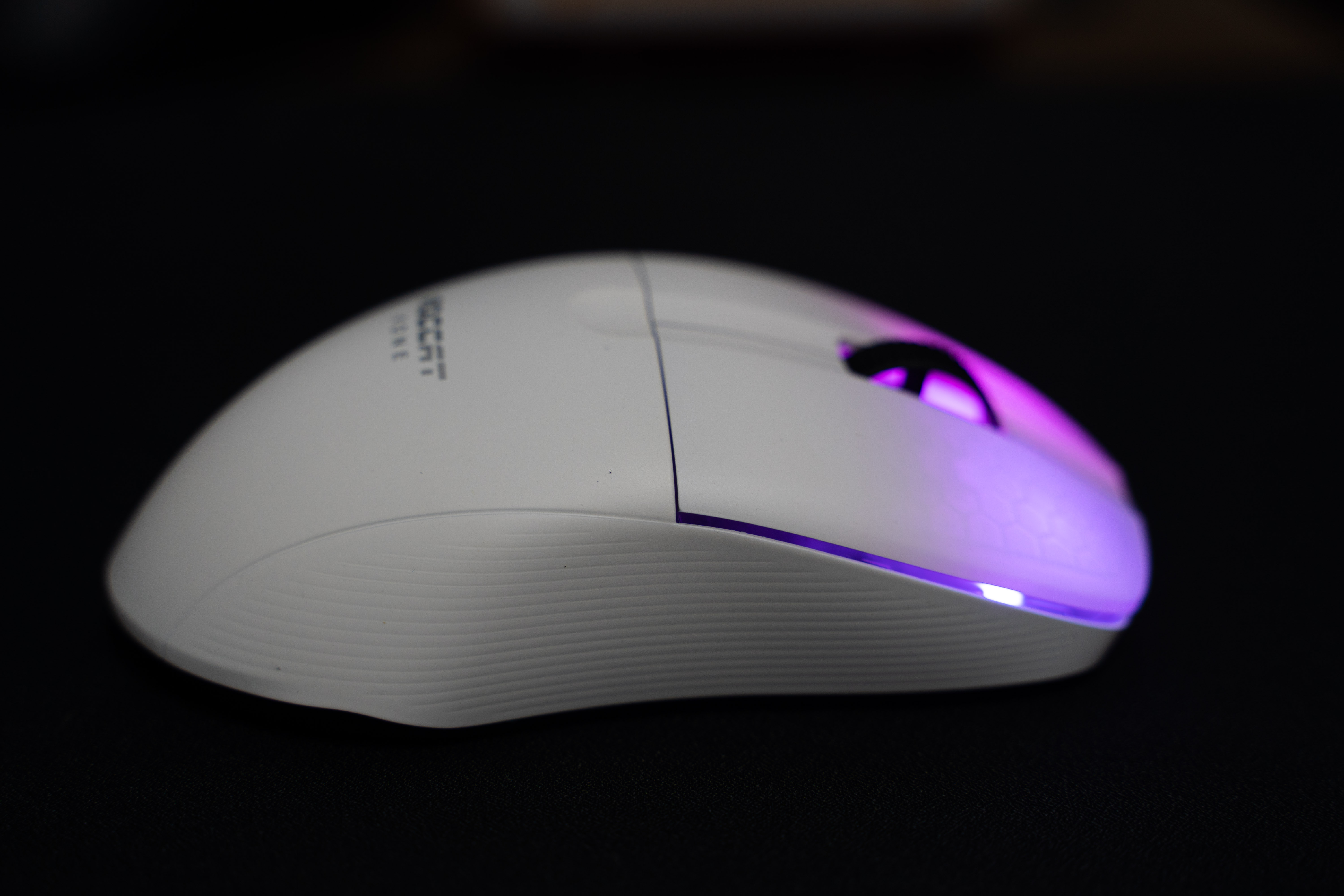 dc鼠标冰豹konepro,冰豹鼠标koneproair机测