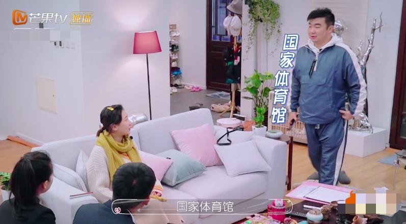 回顾何雯娜的成长经历,现在的何雯娜