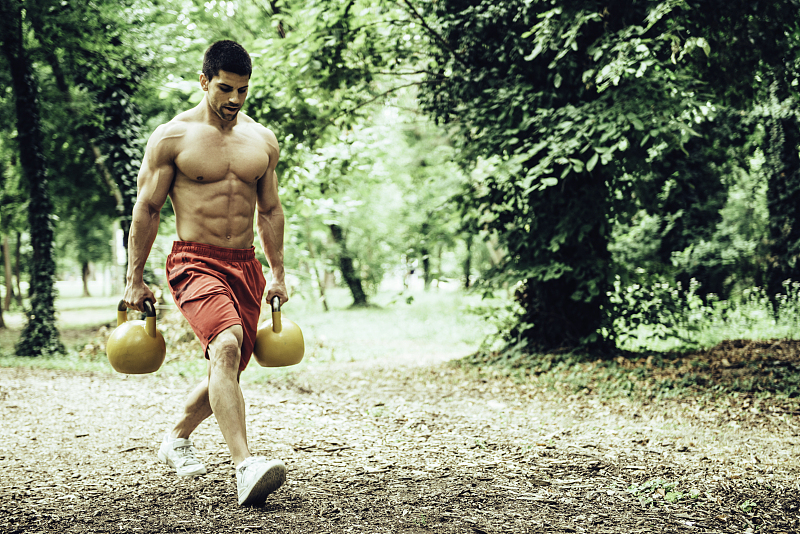 小技巧：如何辨别真假健身者？看马甲线就行了