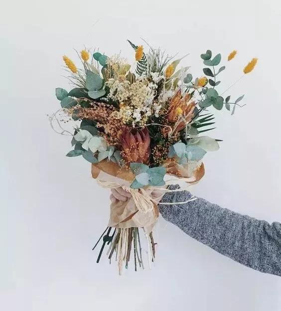 她用这种高颜值的干花装饰家里，隔壁邻居都惊叹不已