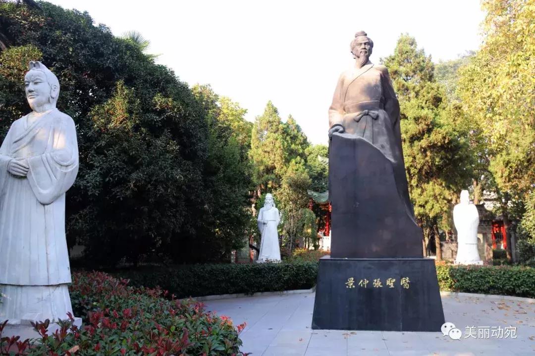 这本书，世上只有一本；这个人，也再也不会出现