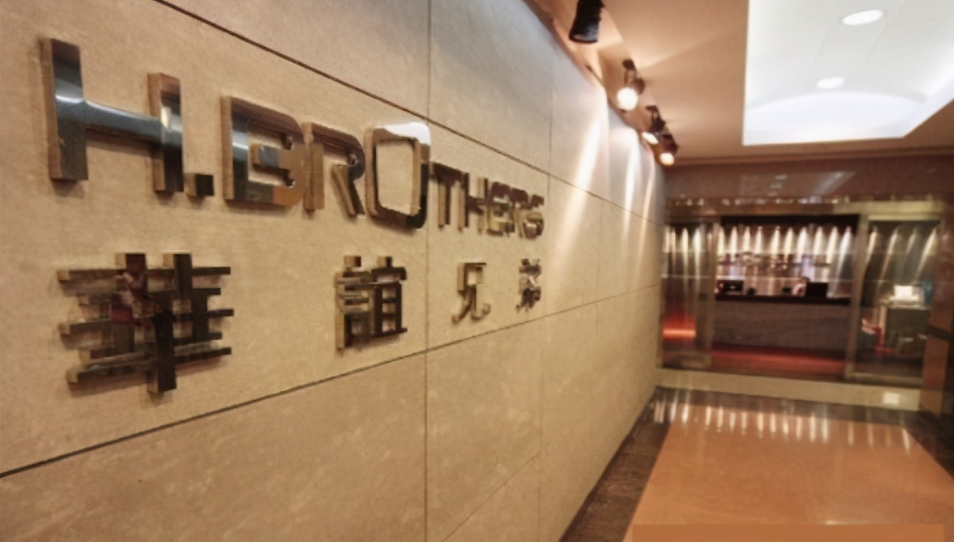 王京花带着一大批艺人离开华谊,王京花离开华谊后谁当华谊经纪人