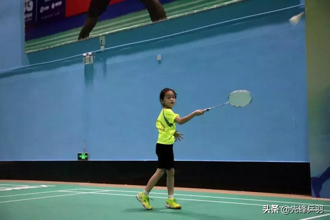 孩子打羽毛球基础训练,羽毛球有基础的孩子训练方法