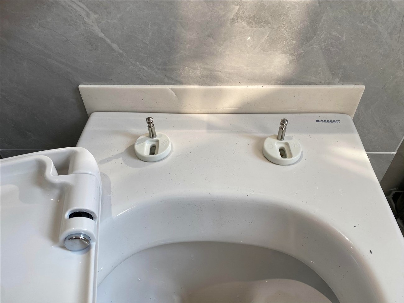 自己独立安装壁挂马桶遇到的那些坑!!!从水电开始就踩坑