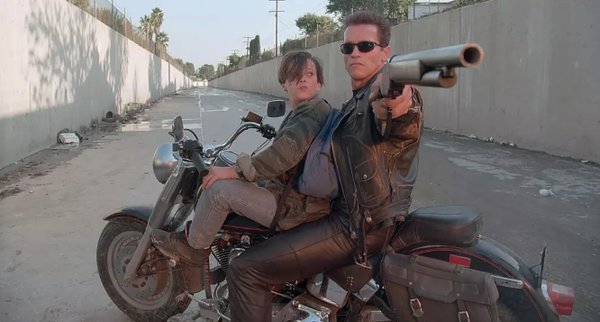 李连杰谈中国动作电影,成龙李连杰都赞的国外电影