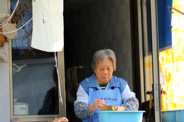 55岁老长老年斑怎么预防治疗,五十岁怎样预防才能不长老年斑