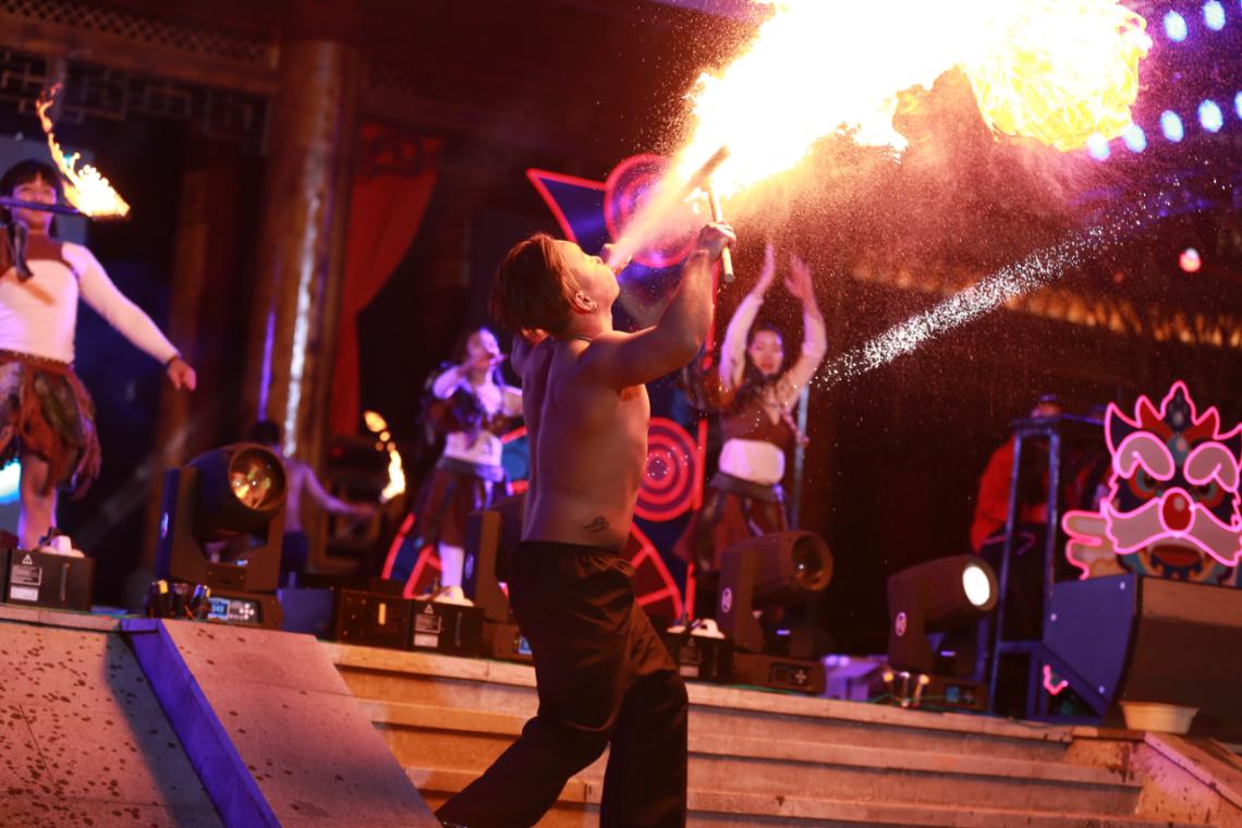 邯郸方特篝火晚会,邯郸方特2023夜场篝火晚会