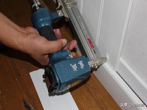 护墙板塑料阴阳角施工教程视频,床头半墙护墙板怎么施工最好看