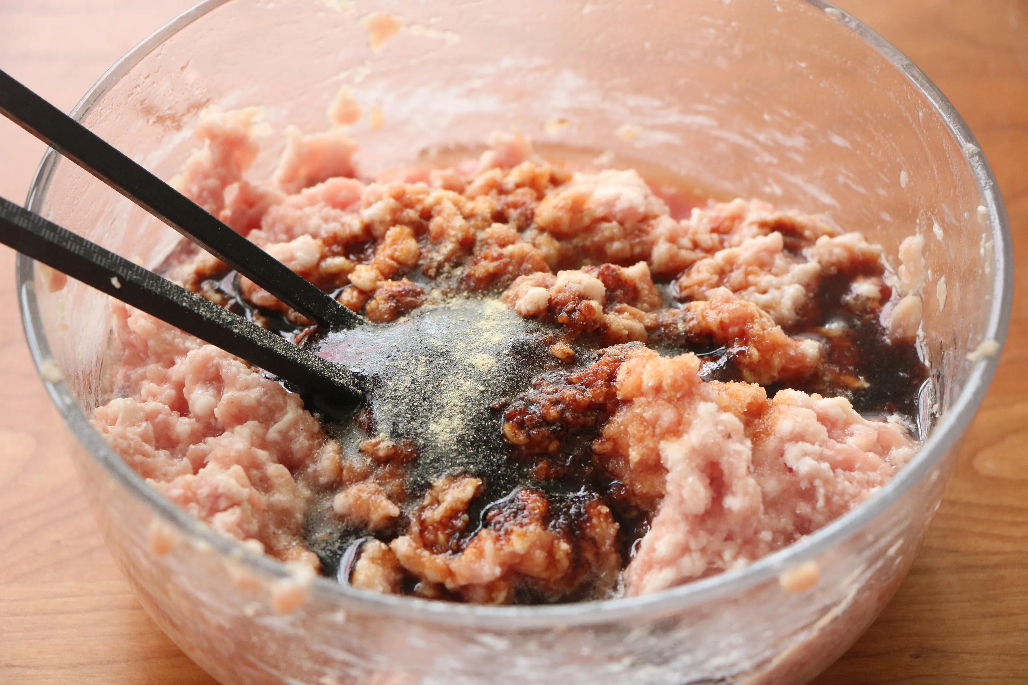 孩子要吃一口一个的包子,孩子每天都要吃包子