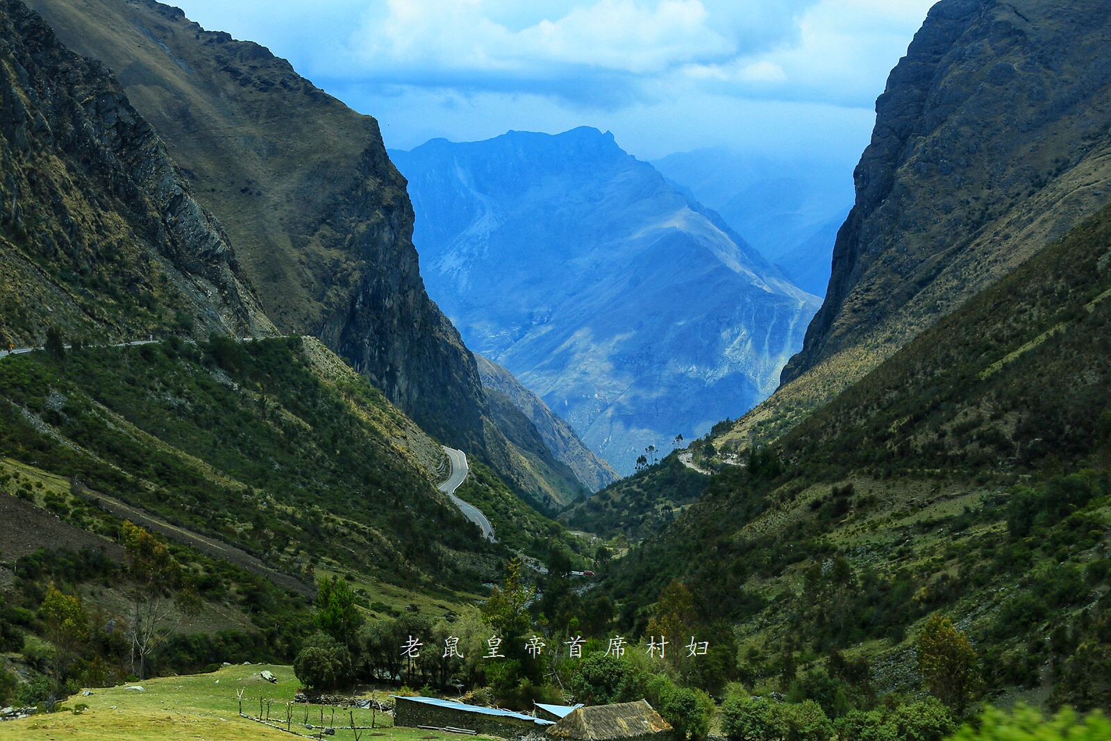 世界奇迹马丘比丘，百公里火车票超200，各国游客却说：不贵