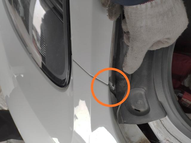 保时捷博克斯特拆前保险杠,保时捷博克斯特前保险杠怎么拆