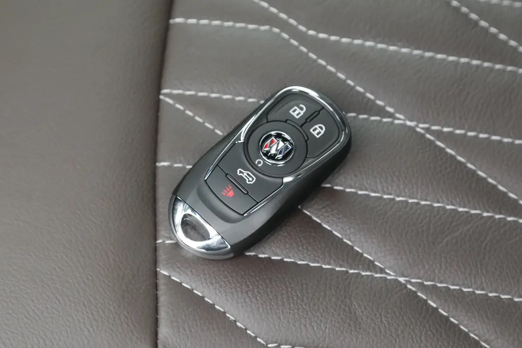 别克gl8右侧电动门失灵,新款别克gl8电动门失灵