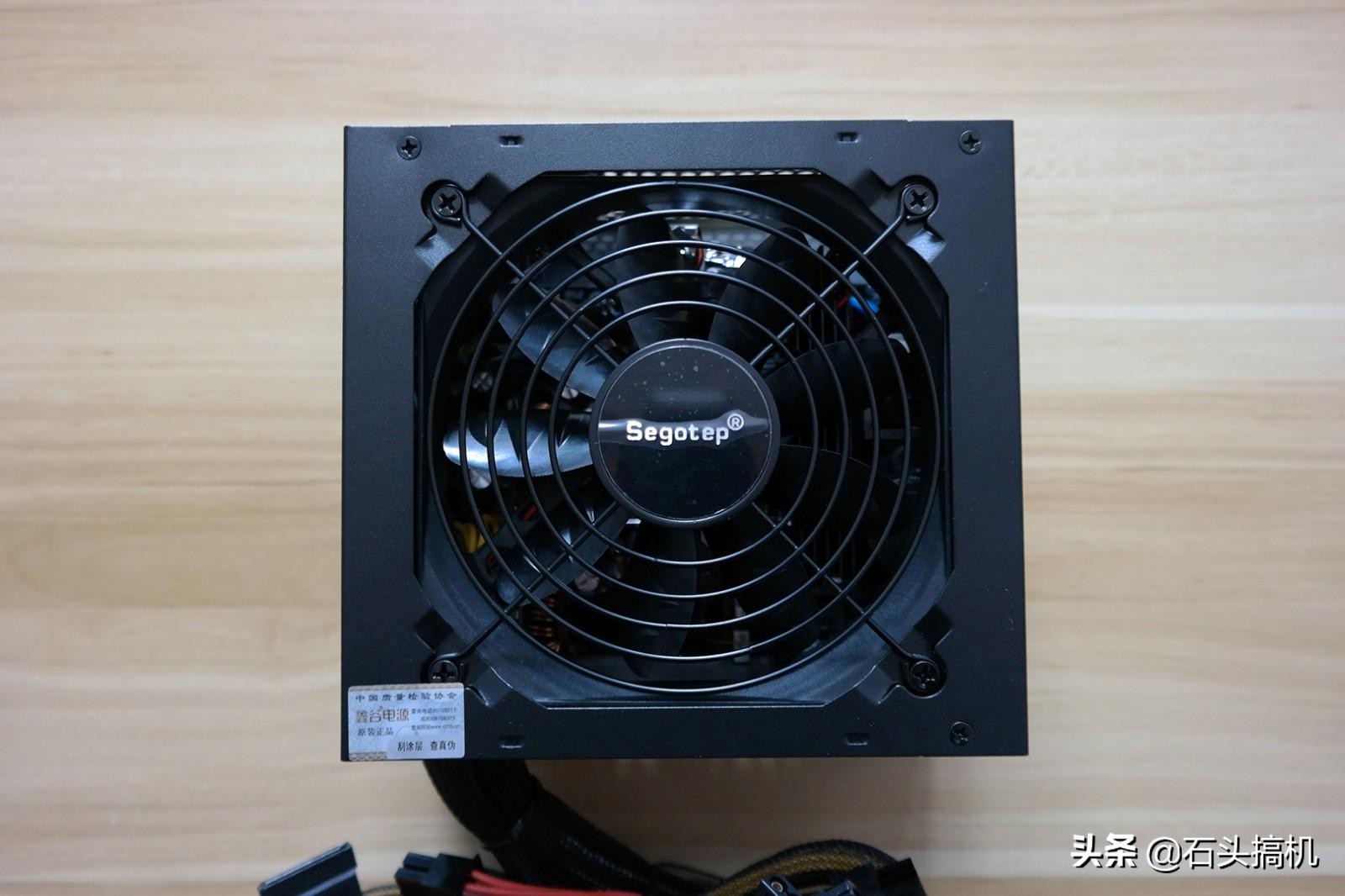 鑫谷gp700g白金版额定600w,鑫谷gp700p黑金