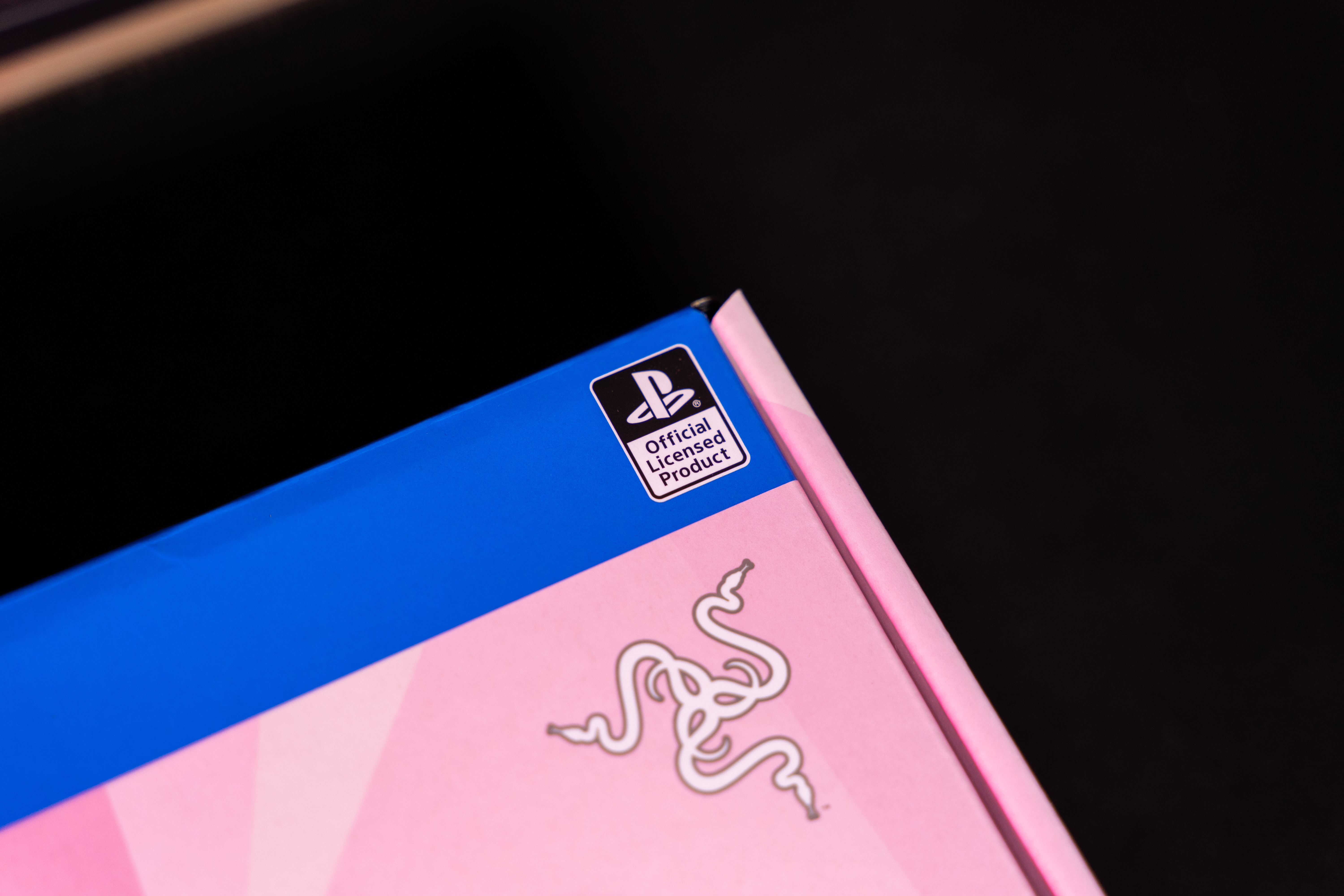 雷蛇ps4飓兽标准版手柄,razer飓风手柄