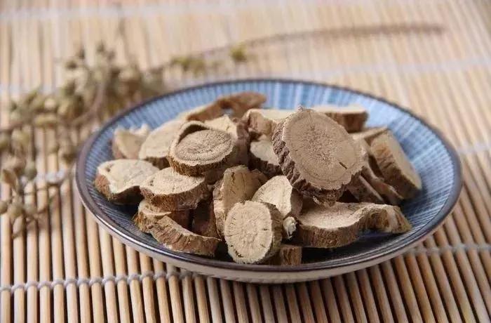 最伤肝的5种中药，每个服中药的人都要注意