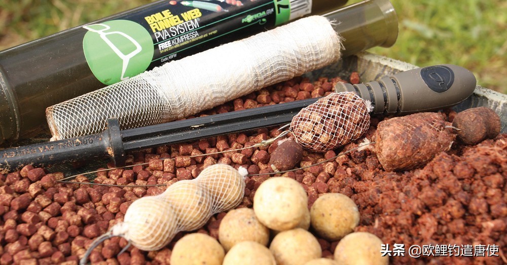 外国人钓鱼打窝技巧,老外用超大饵钓鱼