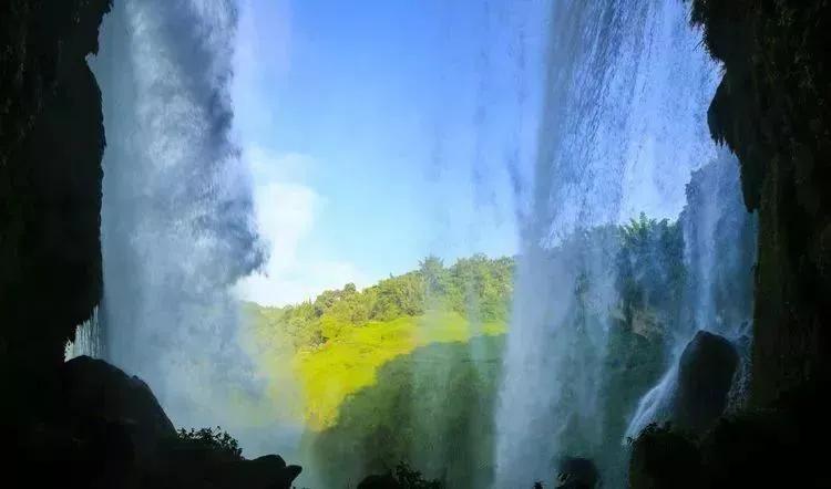 安顺黄果树瀑布最佳观赏时间,观赏黄果树瀑布领略它的壮观