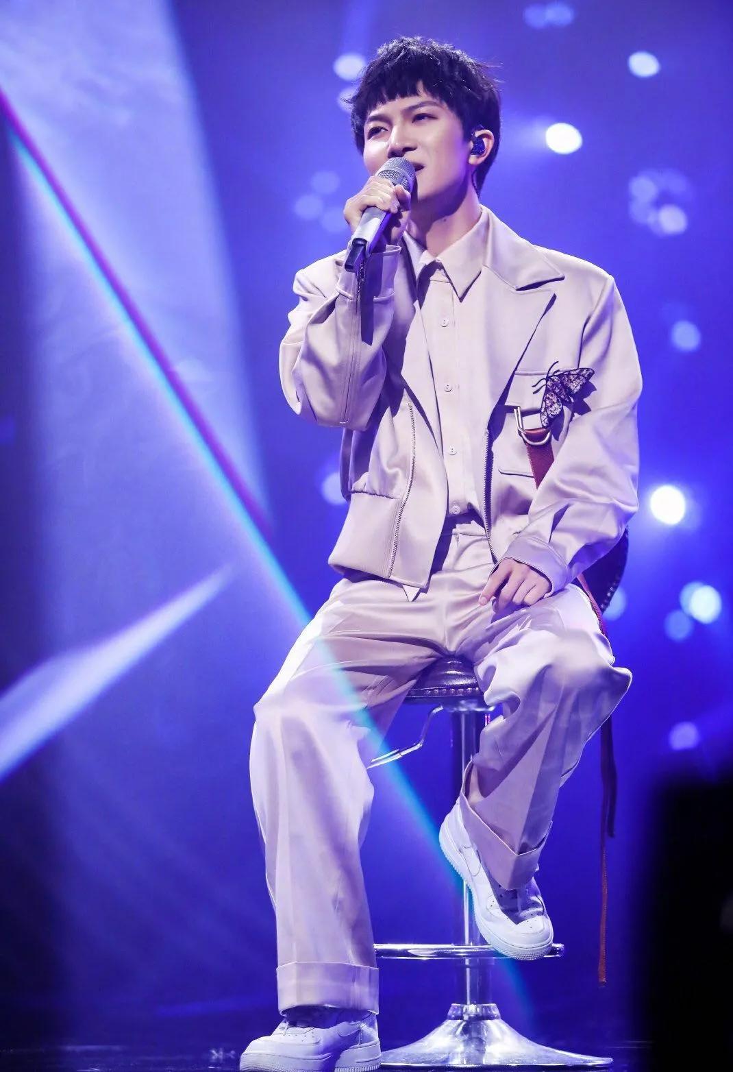 花开无忧周深春晚迅速出圈,陈哲远出圈名场面周深