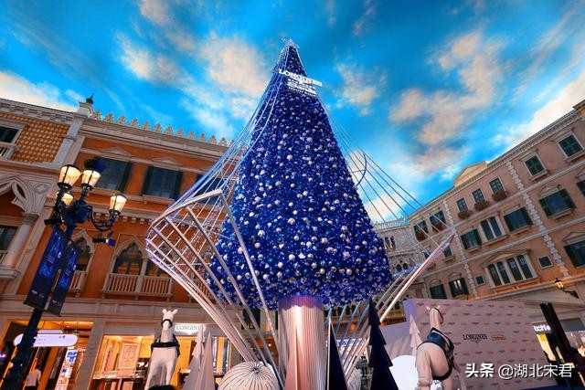 除了蓝天白云的天空还有贡多拉船游览澳门威尼斯人