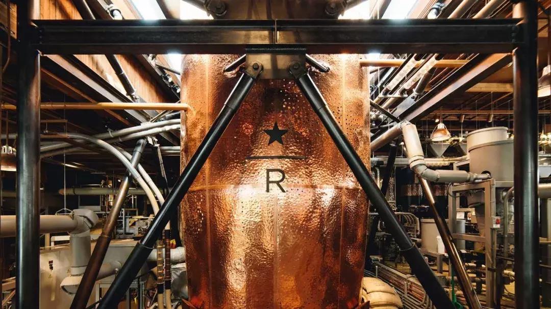 星巴克的设计是谁设计的,上海星巴克的设计师