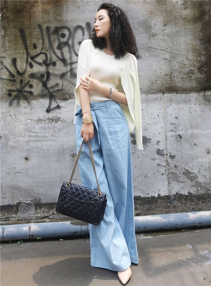 衣柜里必须要有直筒牛仔裤百搭,衣柜牛仔裤款式