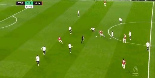 c罗卡瓦尼曼联明天会更好,c罗连场帽子戏法曼联3-2绝杀热刺