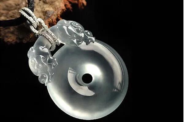 购买翡翠时这三种翡翠要谨慎入手,翡翠三无产品什么意思