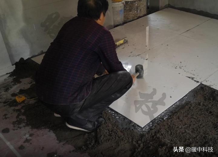 迪尔曼石墨烯地暖日耗电,石墨烯地暖怎样操作更省电