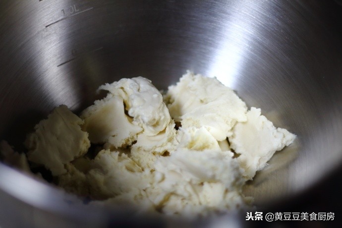 包子怎样做又松软又白又好吃,包子怎么包蒸出来才好看