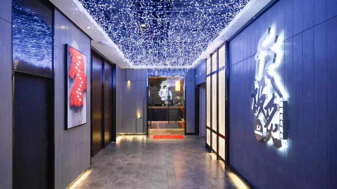 这家烤肉巨头新店开业就“爆店”！现在还能免费吃肉，这也太棒了