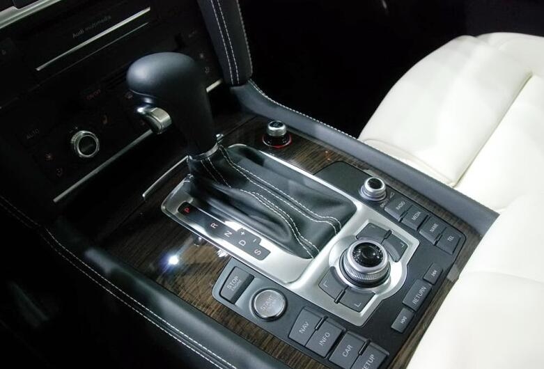 奥迪suva7二手价格,15万公里的奥迪q7二手车值得买吗