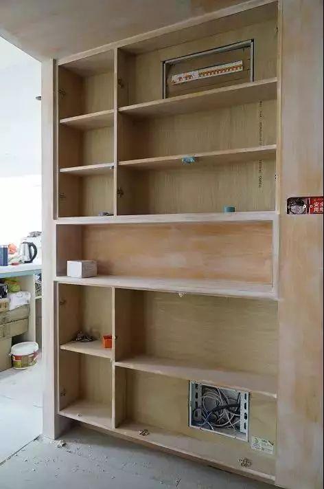 60㎡小屋，我们收了482件衣服，186双鞋子，412本书……