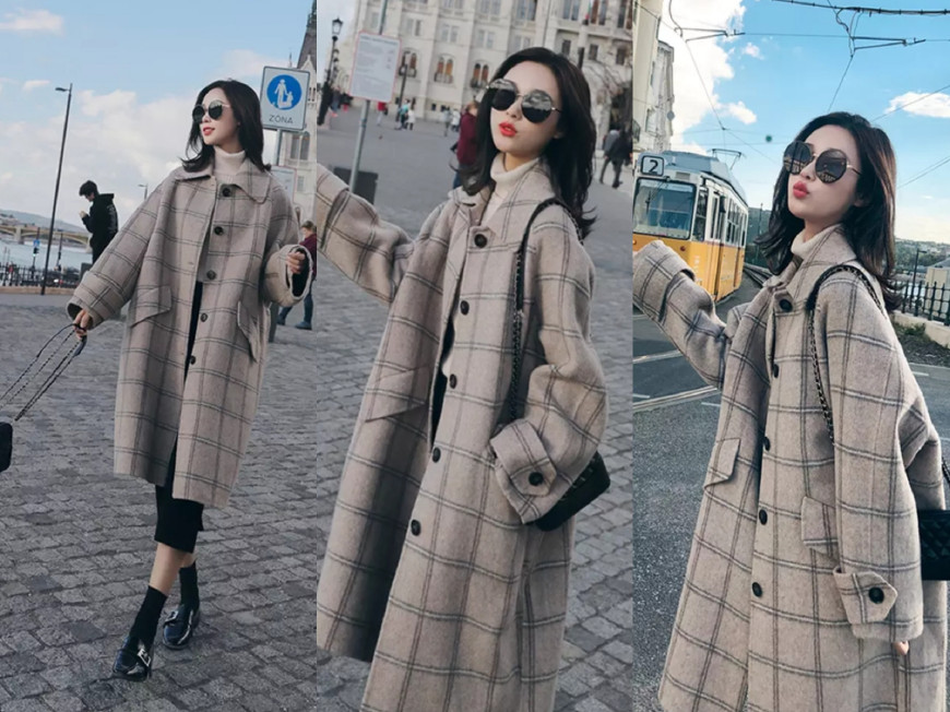 咖啡色裙子配格子大衣,今年流行的格子大衣套装