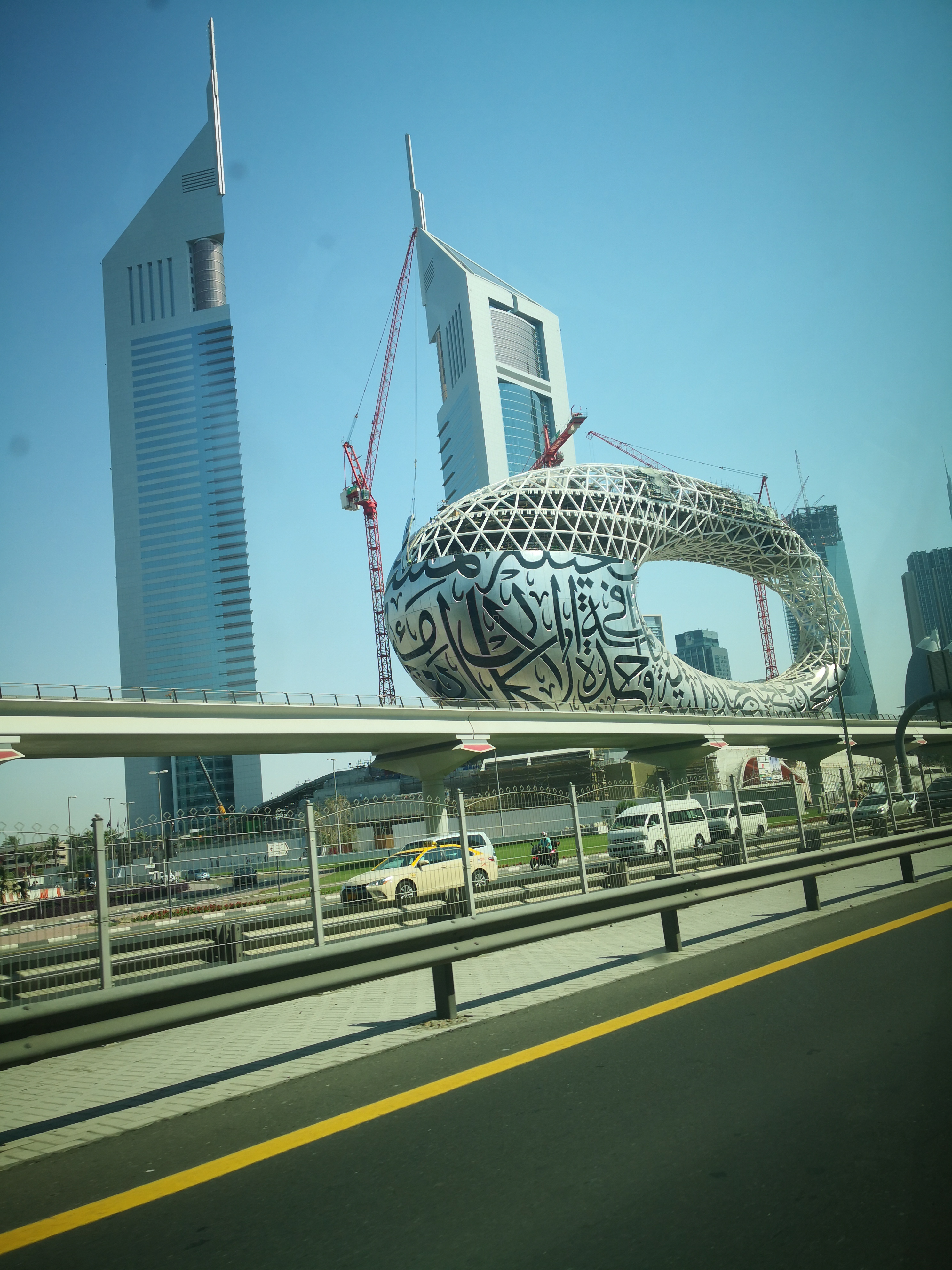 迪拜真的繁华吗,迪拜是最土豪的城市