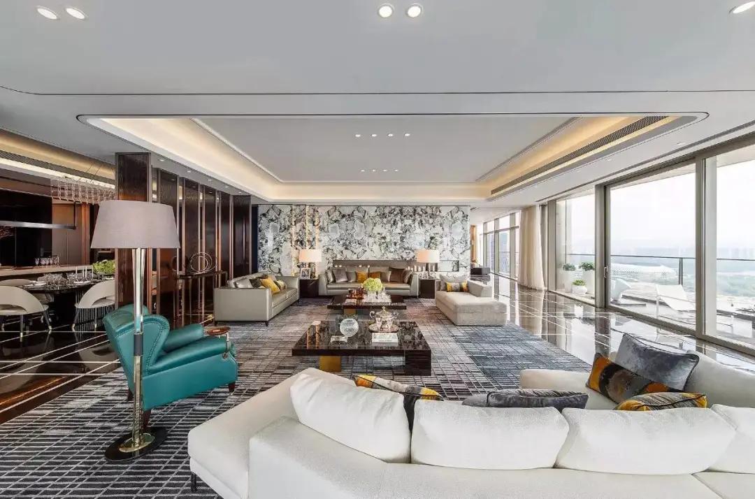 开法拉利拉法、保时捷918和迈凯伦p1的人都住啥样的豪宅？