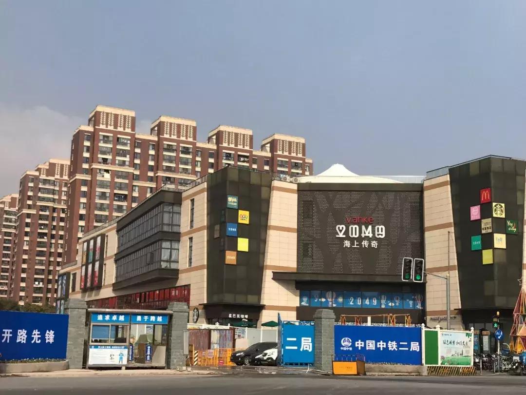 这个神盘只有一栋楼，比隔壁万科便宜100万