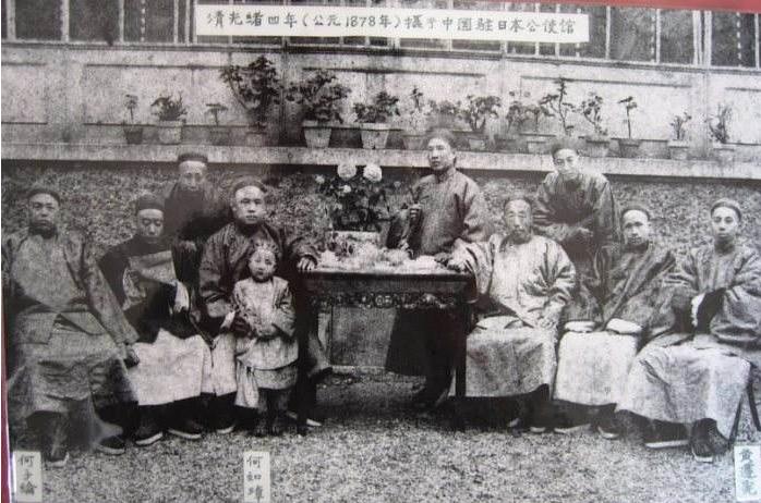 为啥日本说中国同文同种,为什么中国人和日本人长相更相似