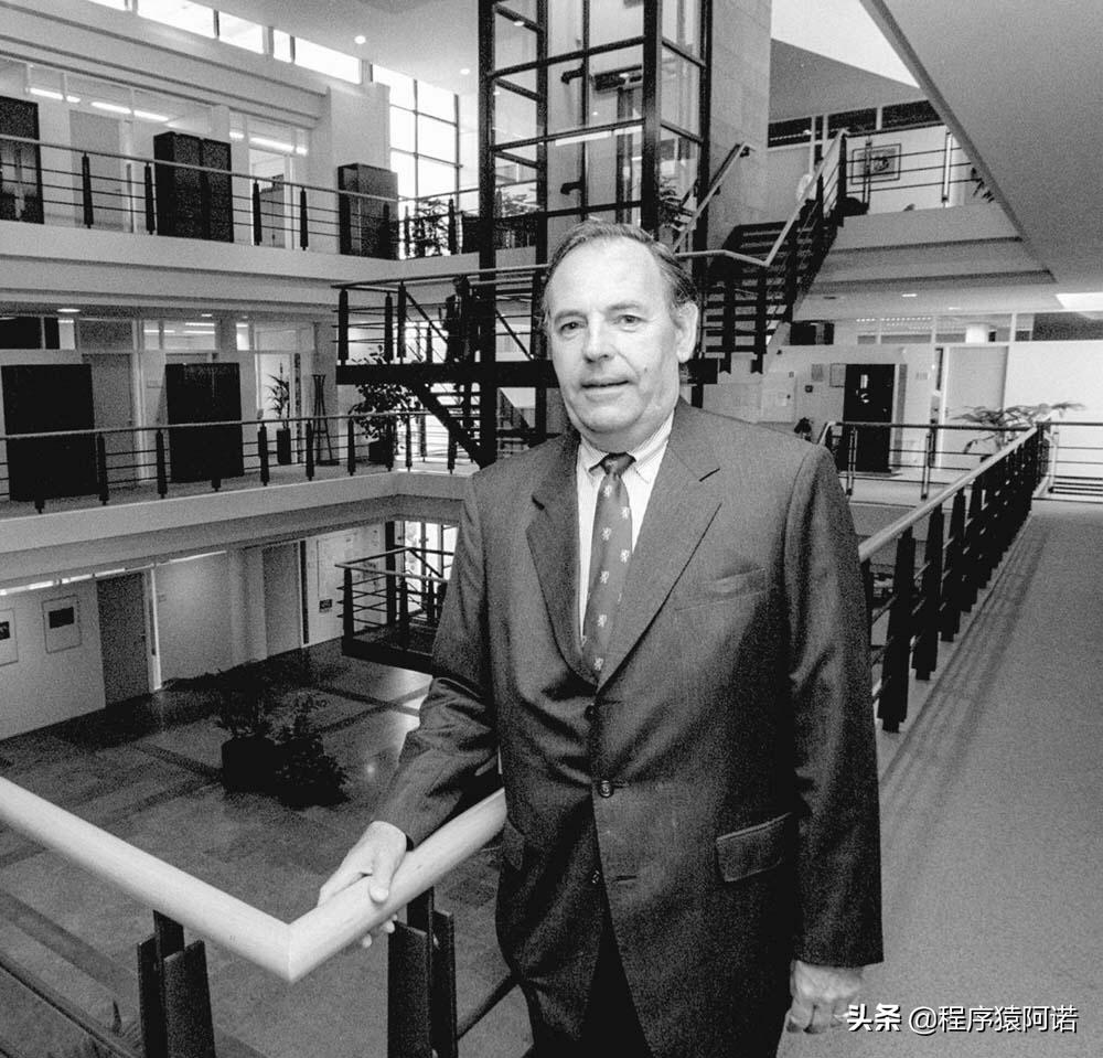 asml几年一个光刻机,asml光刻巨头崛起之路