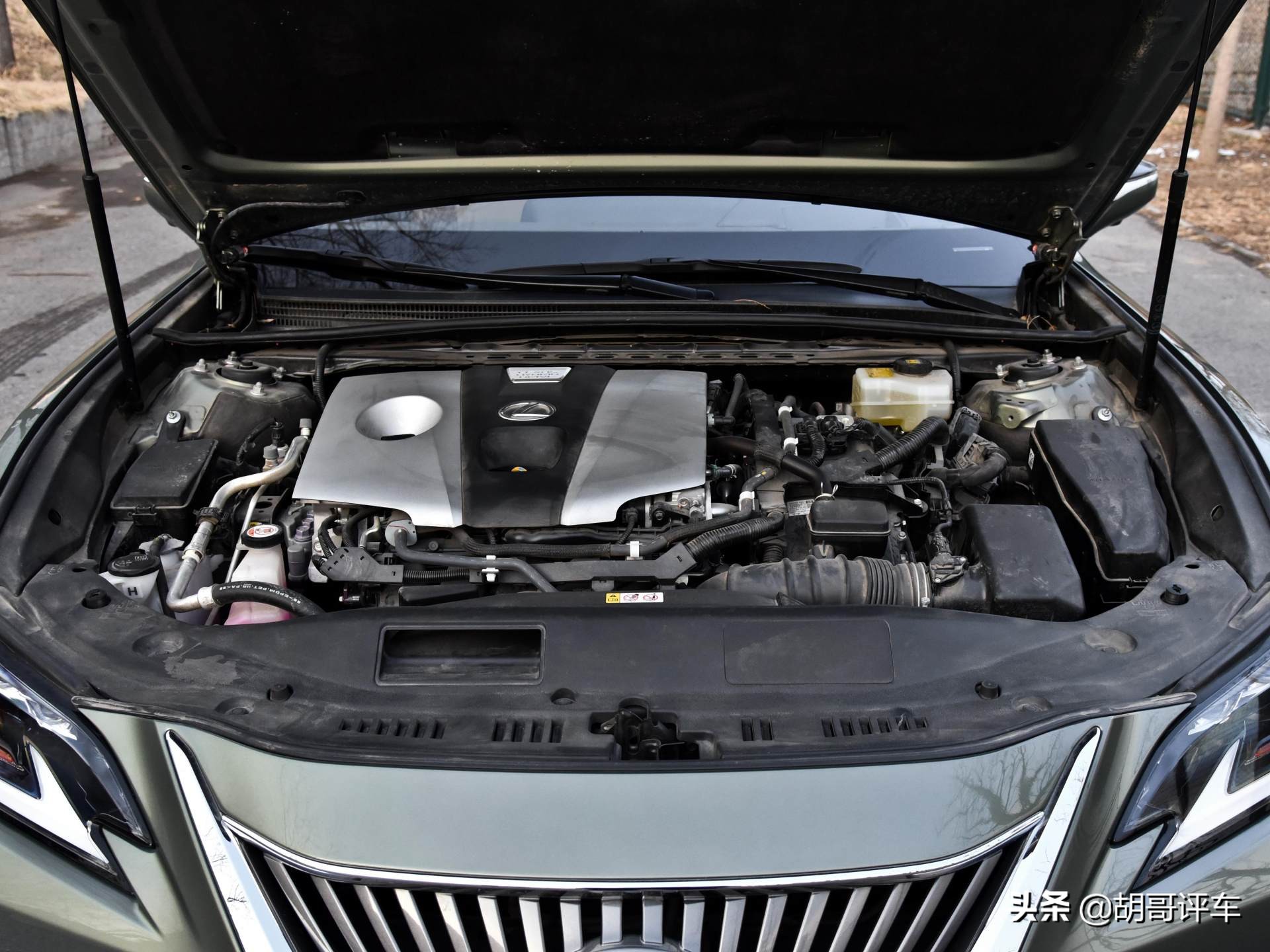 日系豪华车省油,2019年款雷克萨斯es260fsport