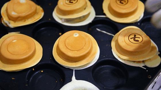 杨家坪大洋百货车轮饼,车轮饼摆摊火爆