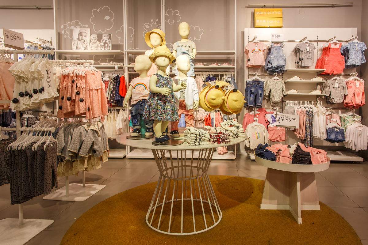 奥特莱斯国货折扣店直播拿货,奥特莱斯一线品牌专柜正品清仓